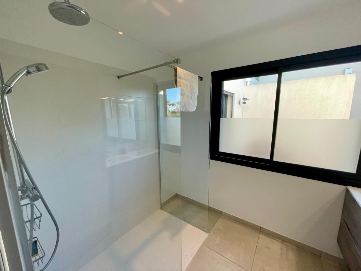 Appartement Luxe Le Levant Hyères Exterior foto