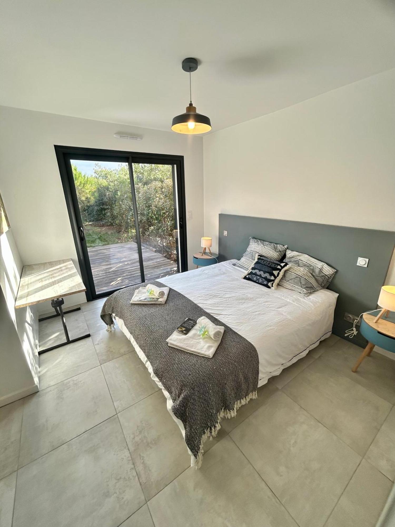 Appartement Luxe Le Levant Hyères Exterior foto