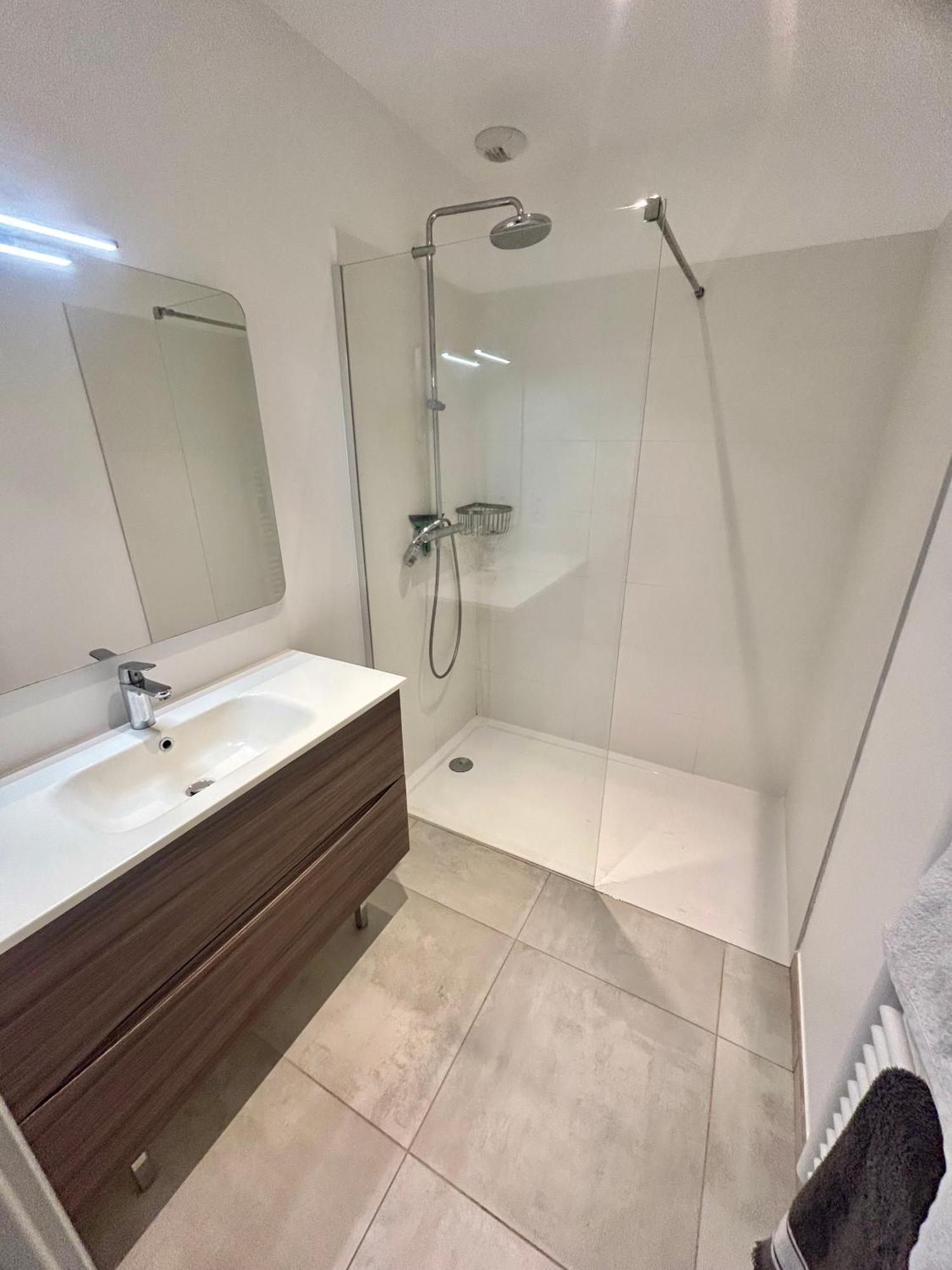 Appartement Luxe Le Levant Hyères Exterior foto